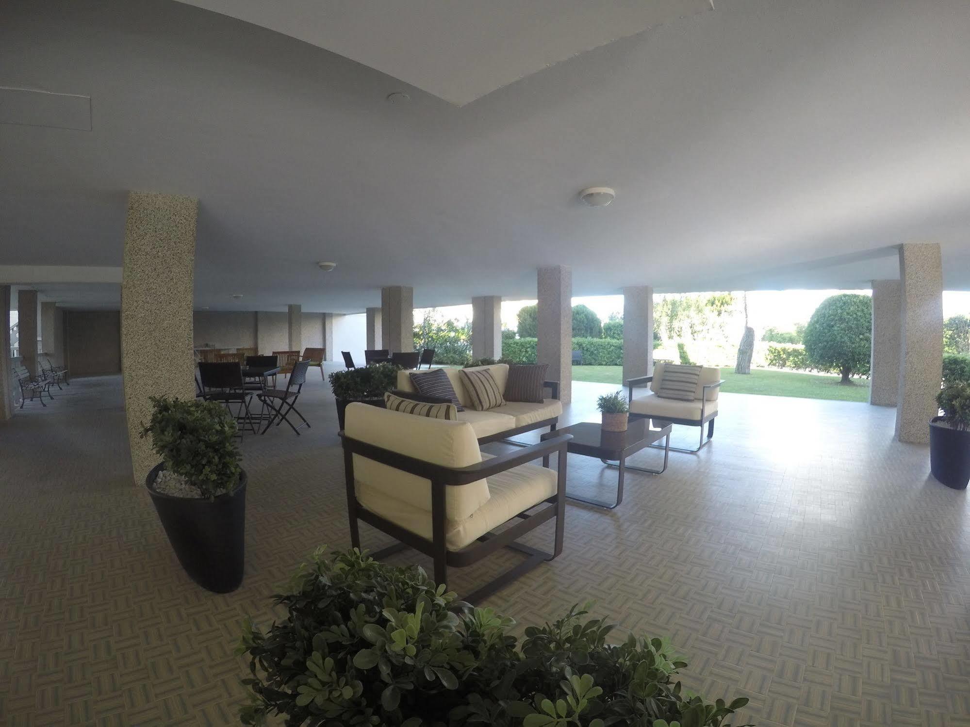 Zenith Apartahotel