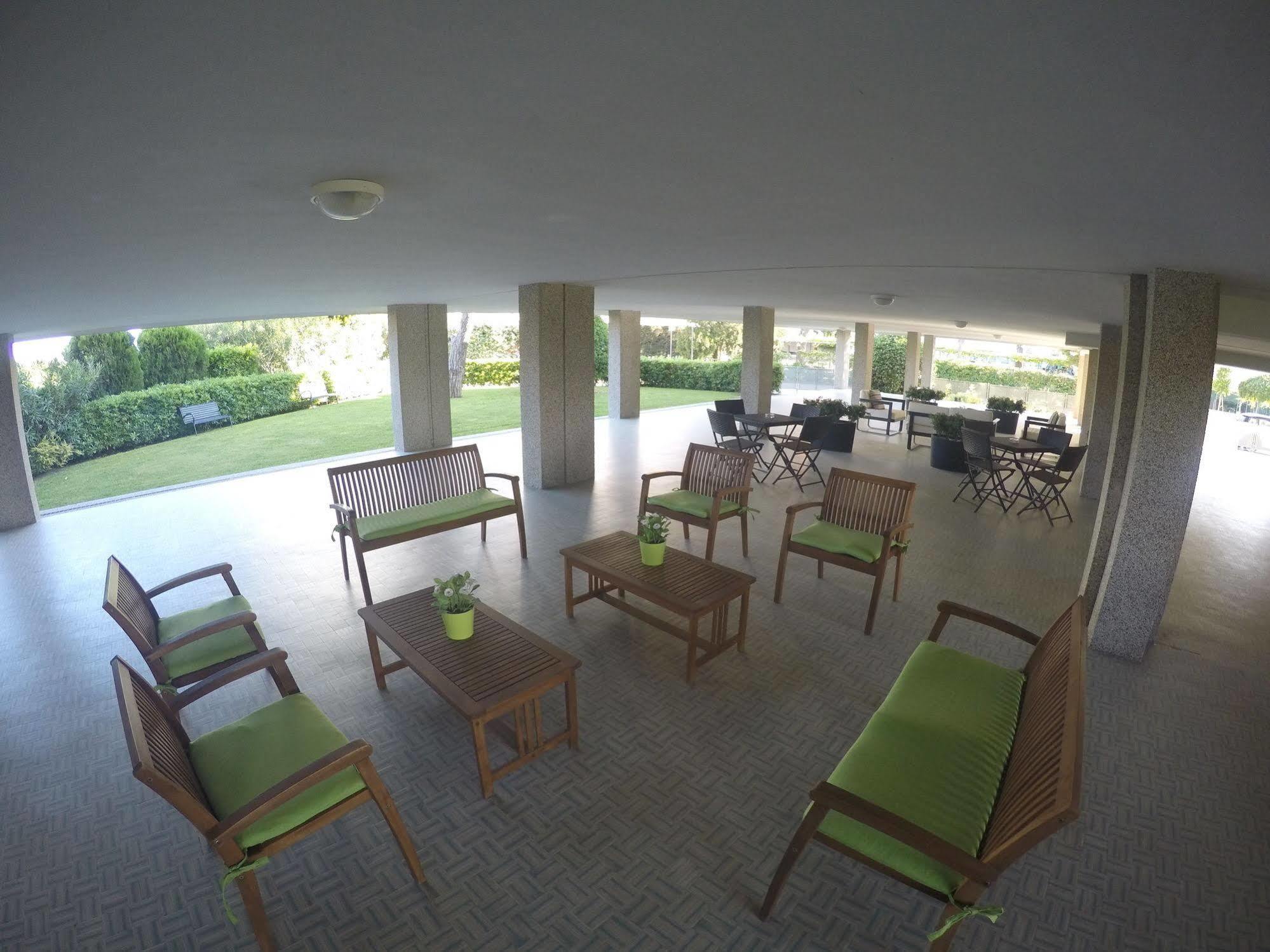 Zenith Aparthotel